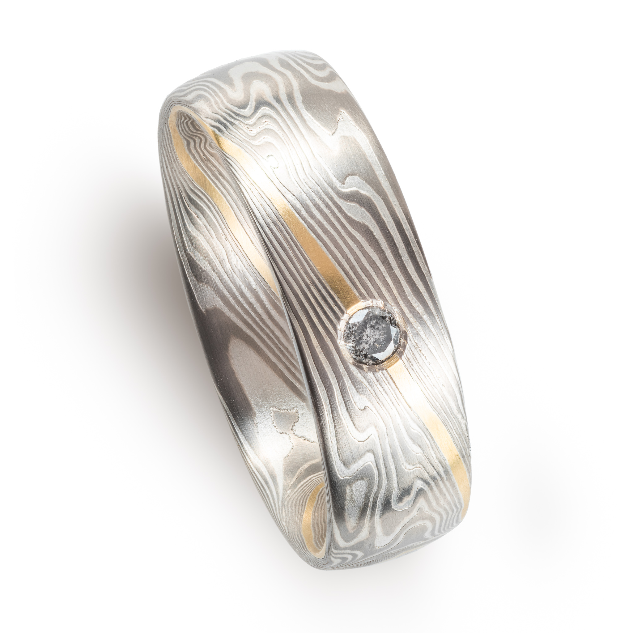 Elegant Mokume Band in Twist Pattern with Diamond - Image 4